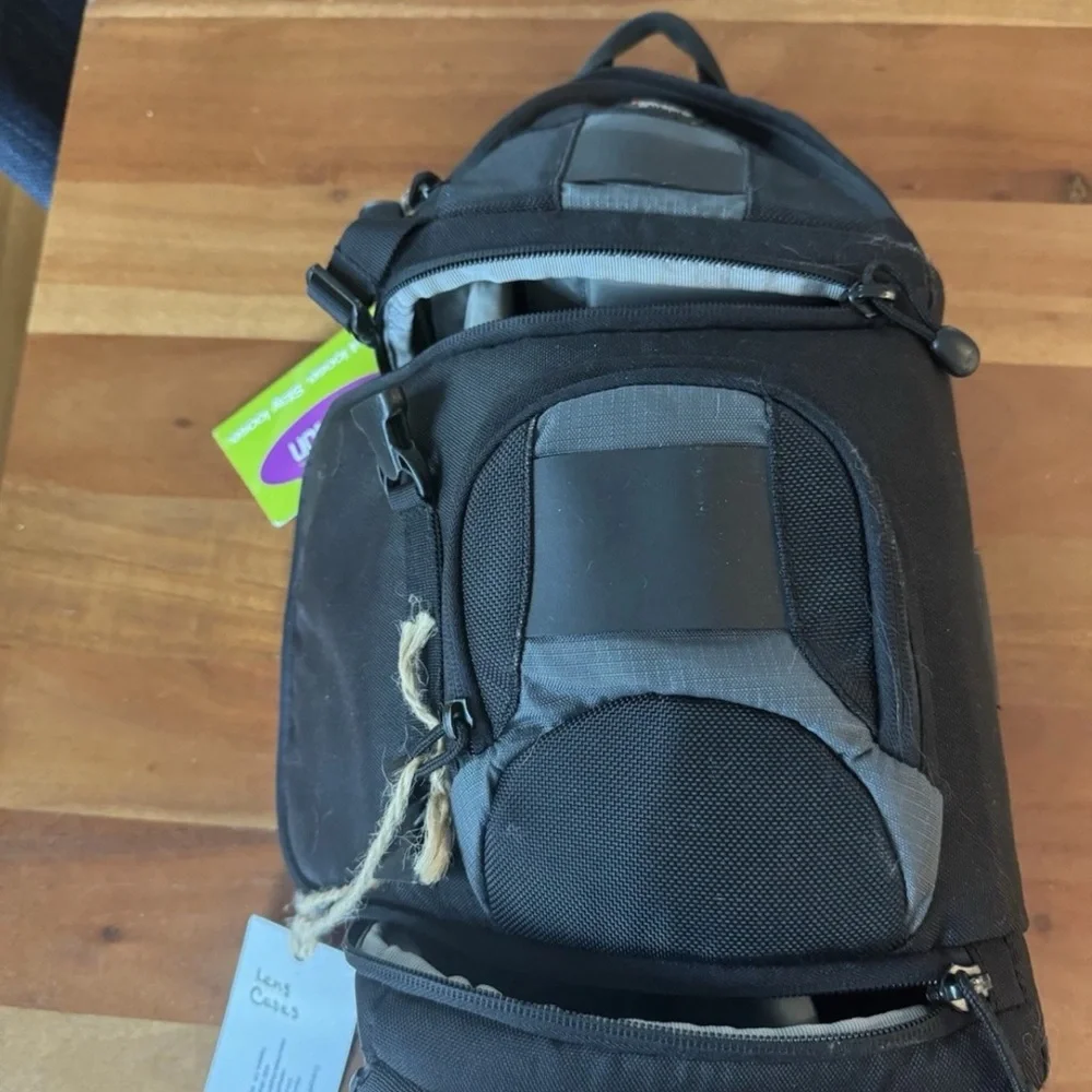 Black lowepro Lens/Accessory Camera Bag nwt